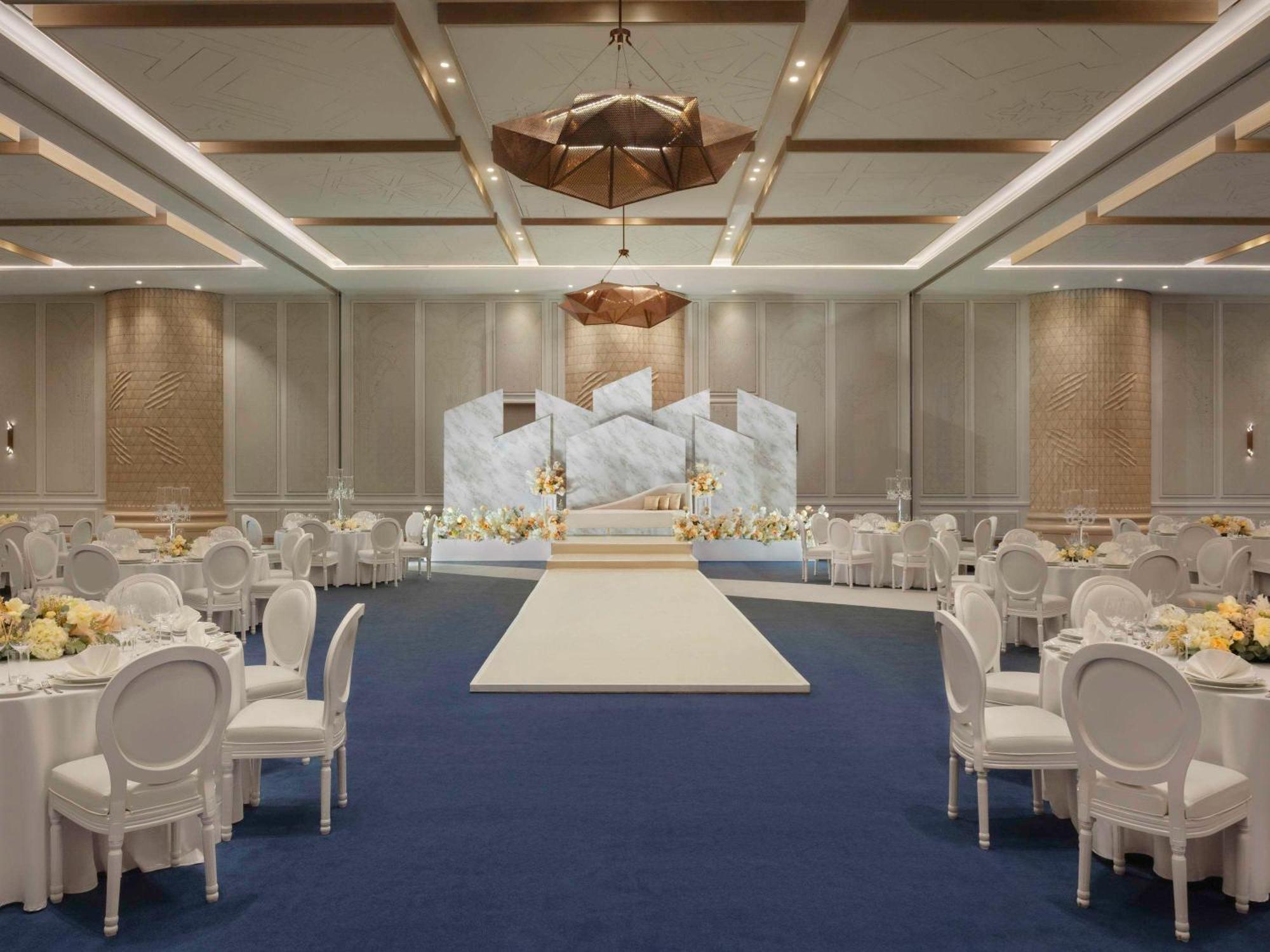 So/ Uptown Dubai Hotel Bagian luar foto The ballroom