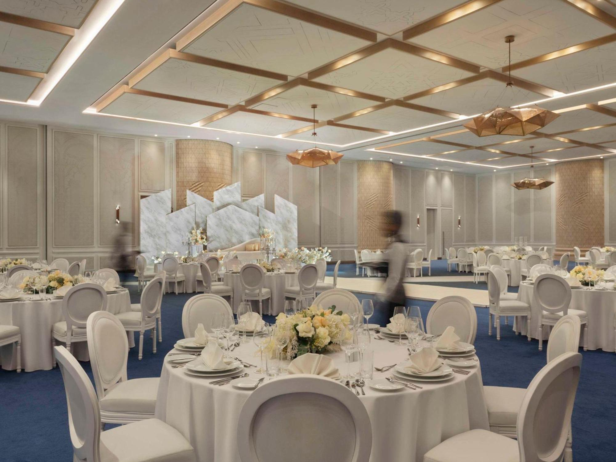 So/ Uptown Dubai Hotel Bagian luar foto The ballroom