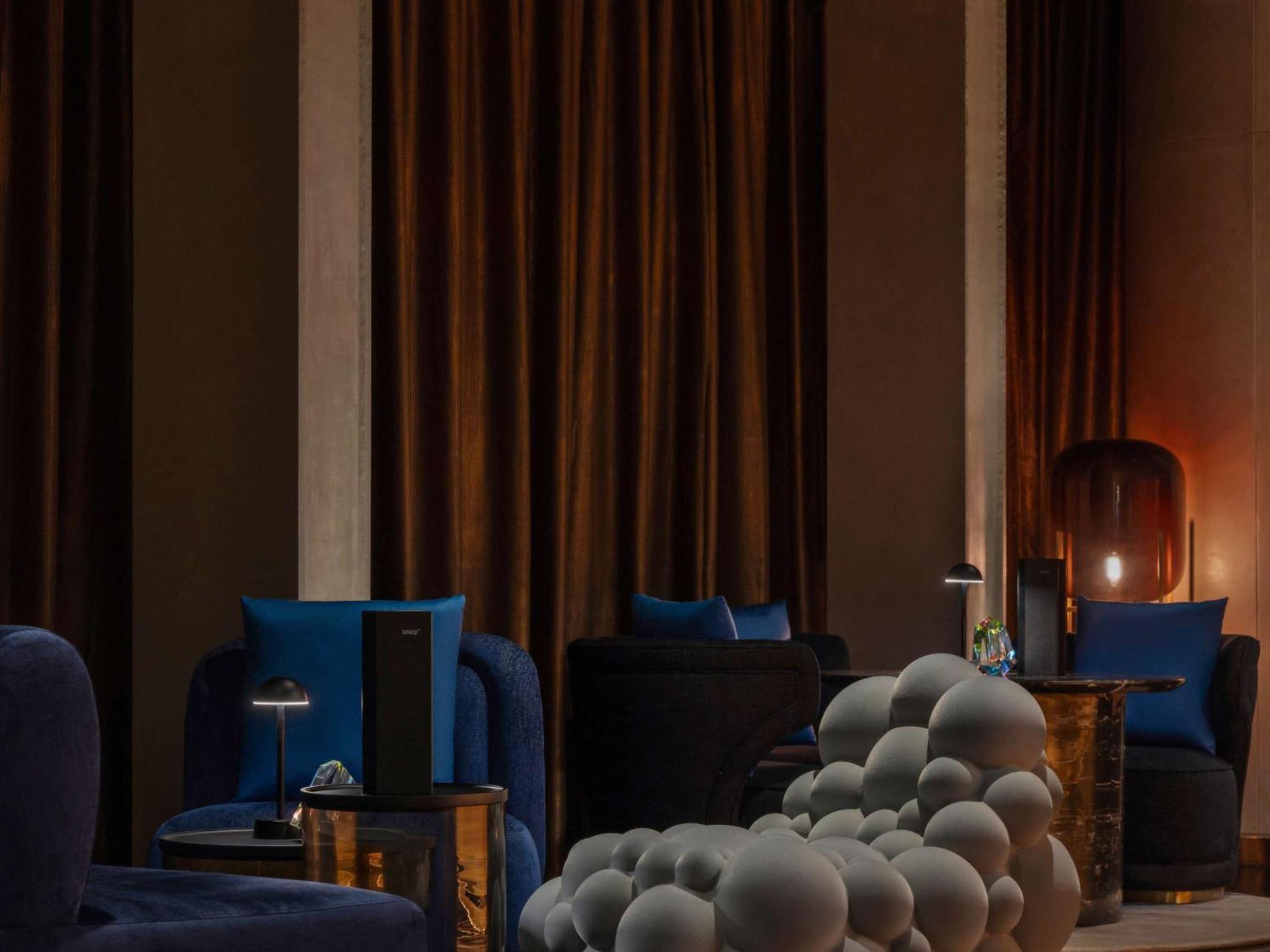 So/ Uptown Dubai Hotel Bagian luar foto The interior of the hotel